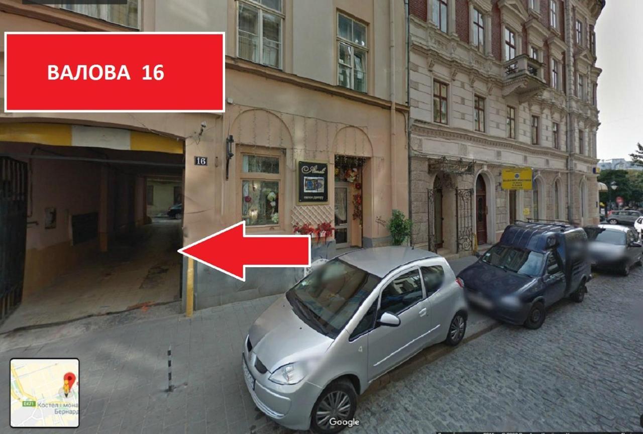 Apartment On Valova 16-2- 2 Minutes To Market Square Leopoli Esterno foto